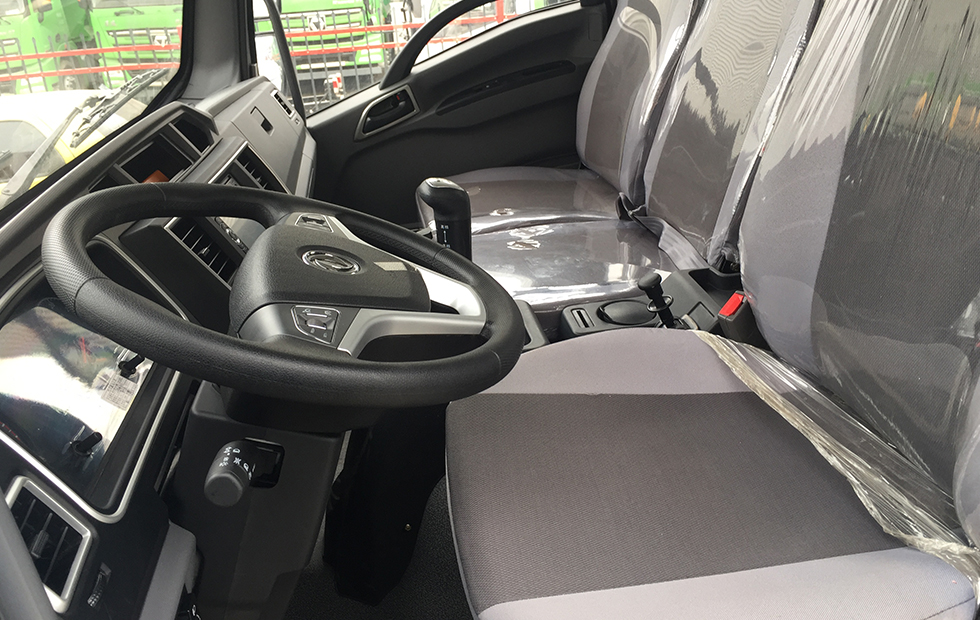 齊東方牌CLD5091TFZCA6型防撞緩沖車